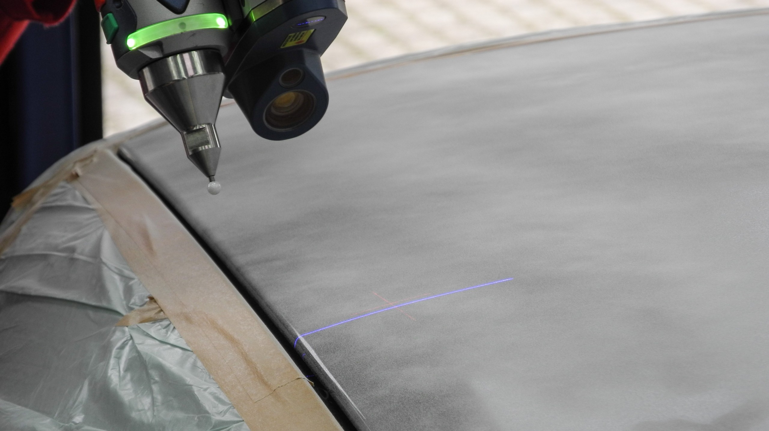 Laserscanning eines Daches zur dreidimensionalen Oberflächenerfassung